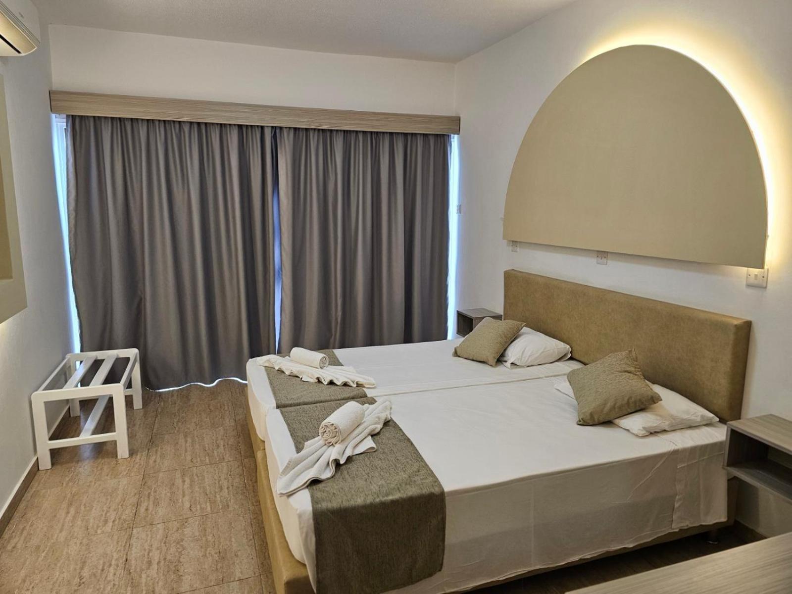 Penelope Beach Hotel Apts Protaras Luaran gambar
